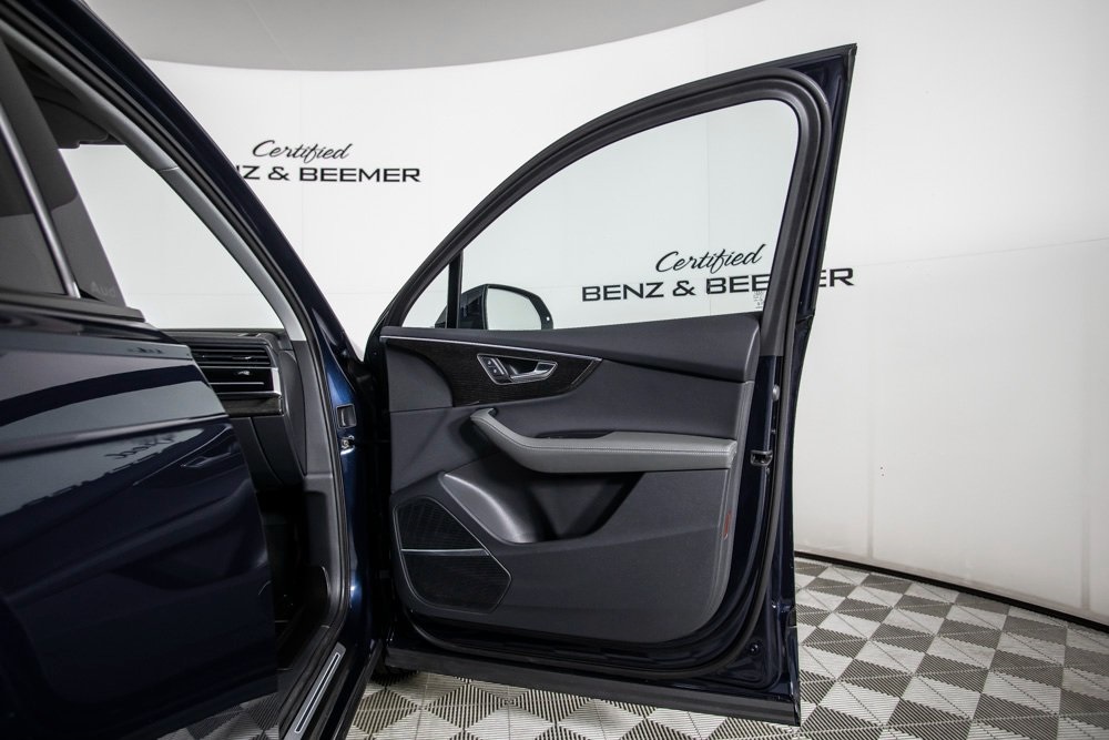 Vehicle image 22 of 53