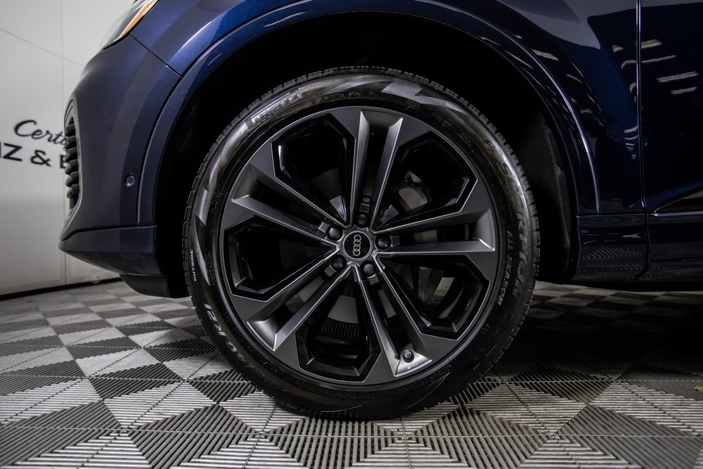 Vehicle image 45 of 53