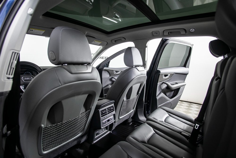 Vehicle image 28 of 53