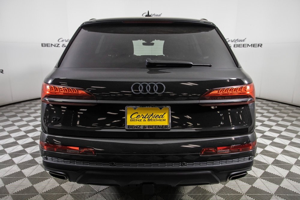 Vehicle image 7 of 46