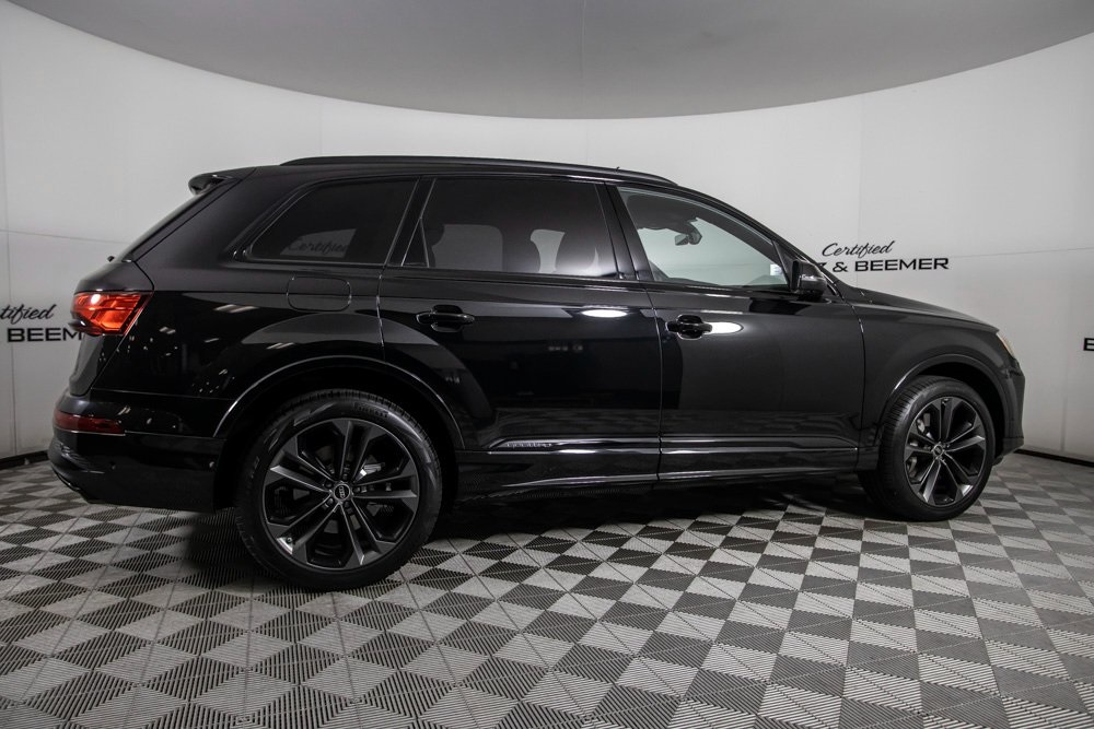 Vehicle image 6 of 46