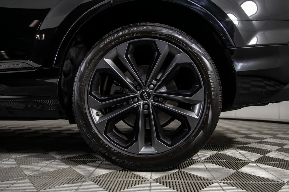 Vehicle image 42 of 46