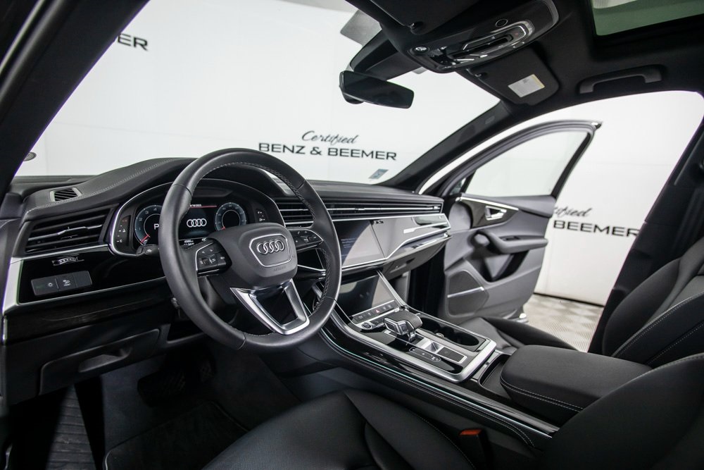 Vehicle image 22 of 46