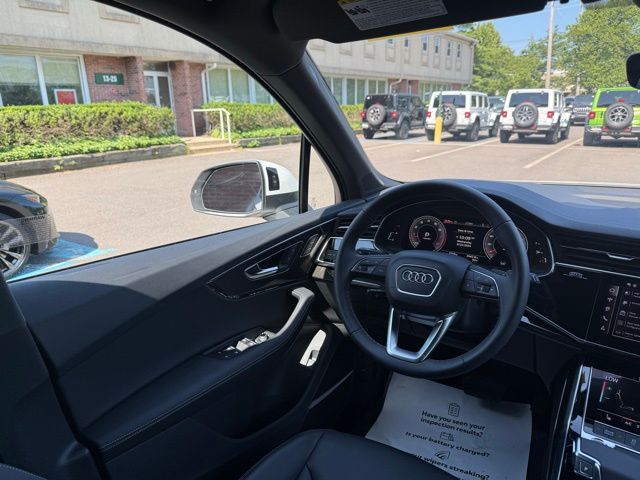 Vehicle image 23 of 50