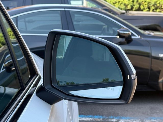 Vehicle image 47 of 50