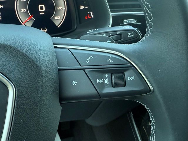 Vehicle image 42 of 50