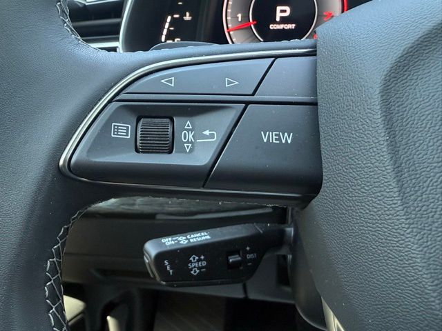 Vehicle image 36 of 50