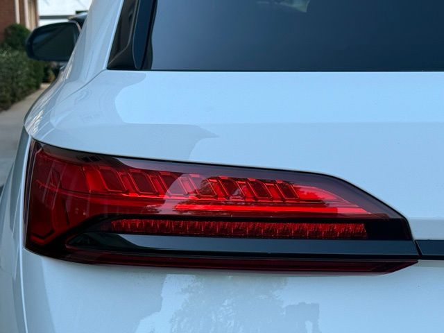 Vehicle image 15 of 50