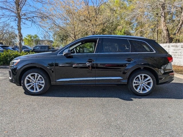 Vehicle image 9 of 32