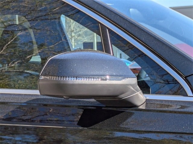 Vehicle image 14 of 32