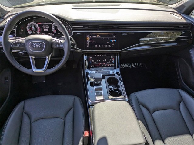 Vehicle image 11 of 32