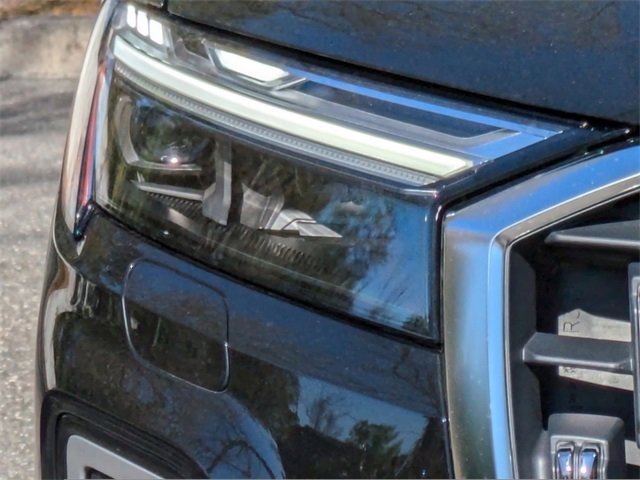 Vehicle image 15 of 32