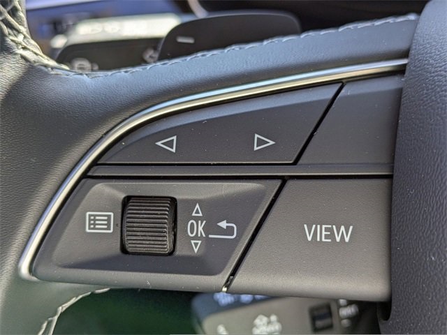 Vehicle image 29 of 32