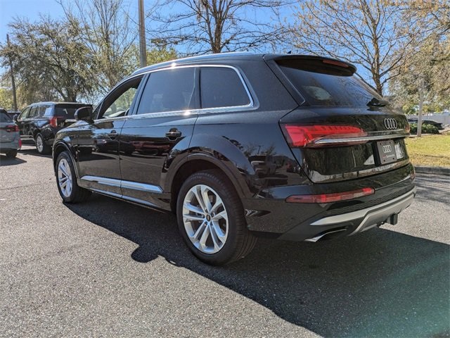 Vehicle image 8 of 32