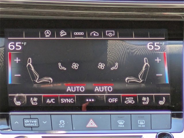 Vehicle image 25 of 32