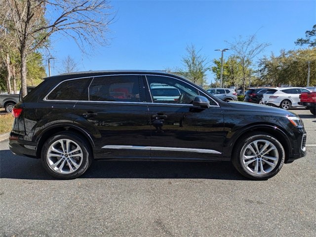 Vehicle image 5 of 32
