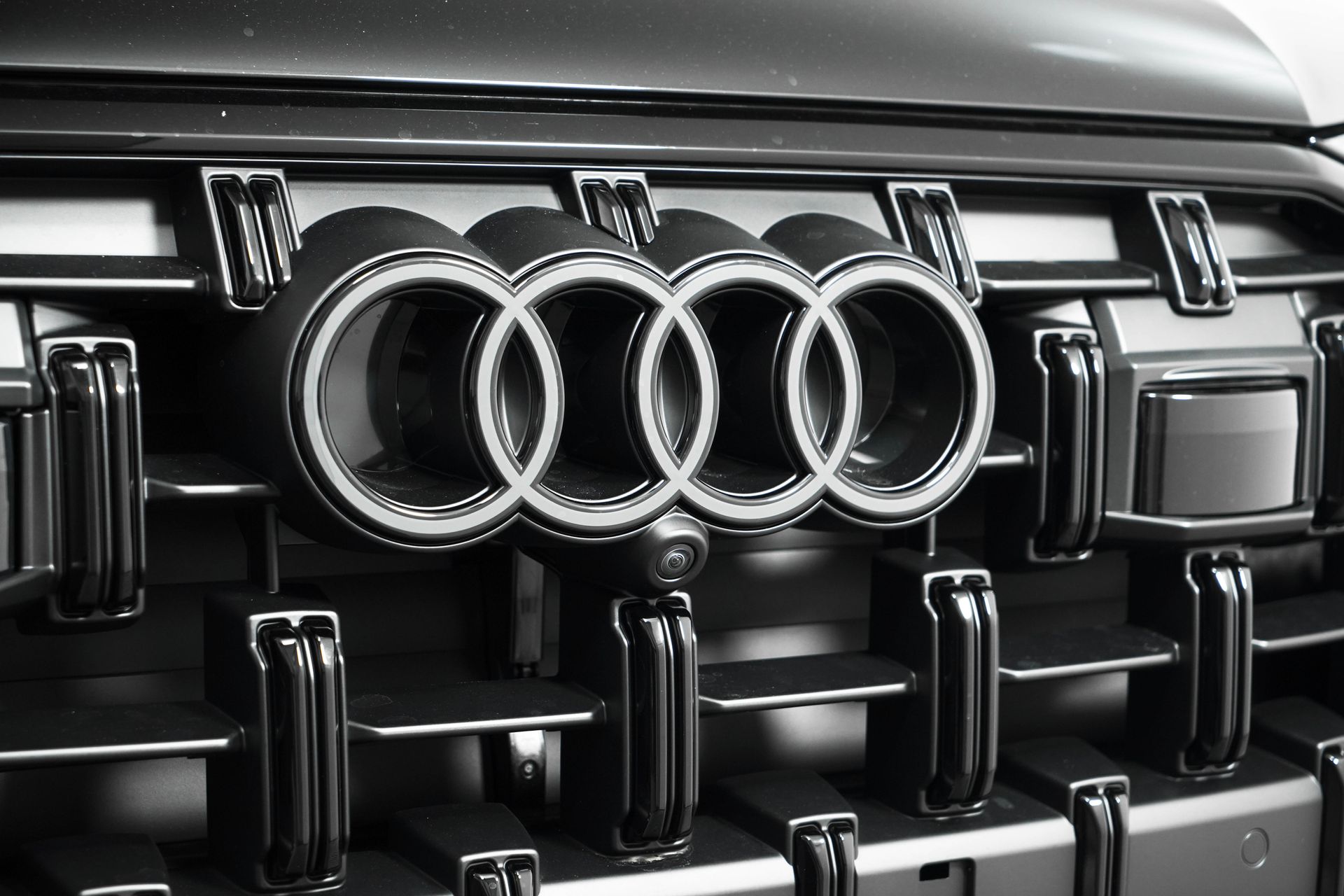 2025 Audi Q7 Premium Plus Image 12 of 39