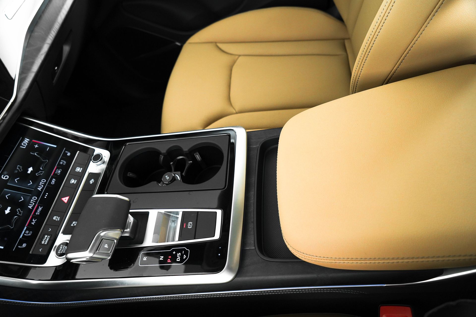 2025 Audi Q7 Premium Plus Image 30 of 39