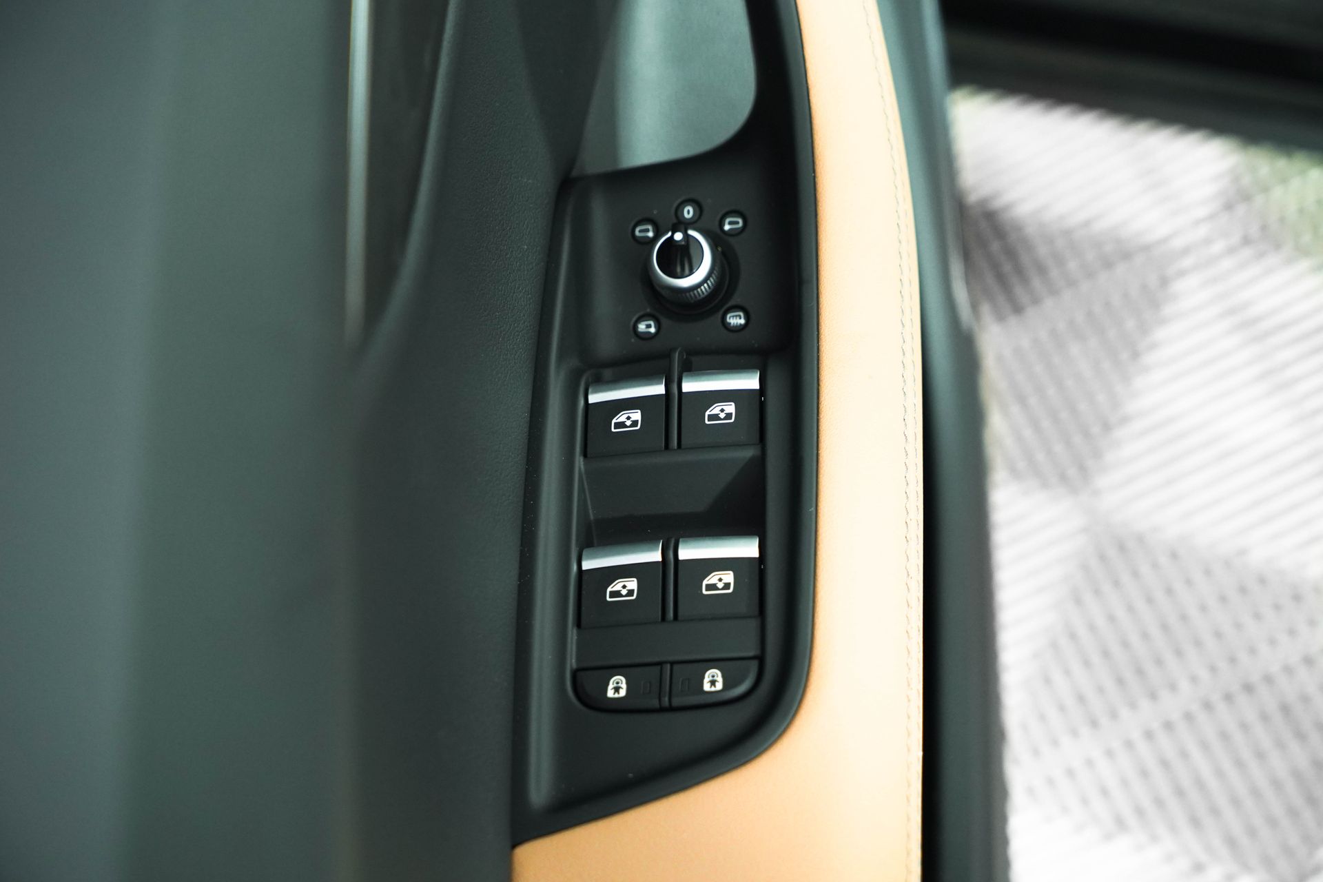 2025 Audi Q7 Premium Plus Image 35 of 39