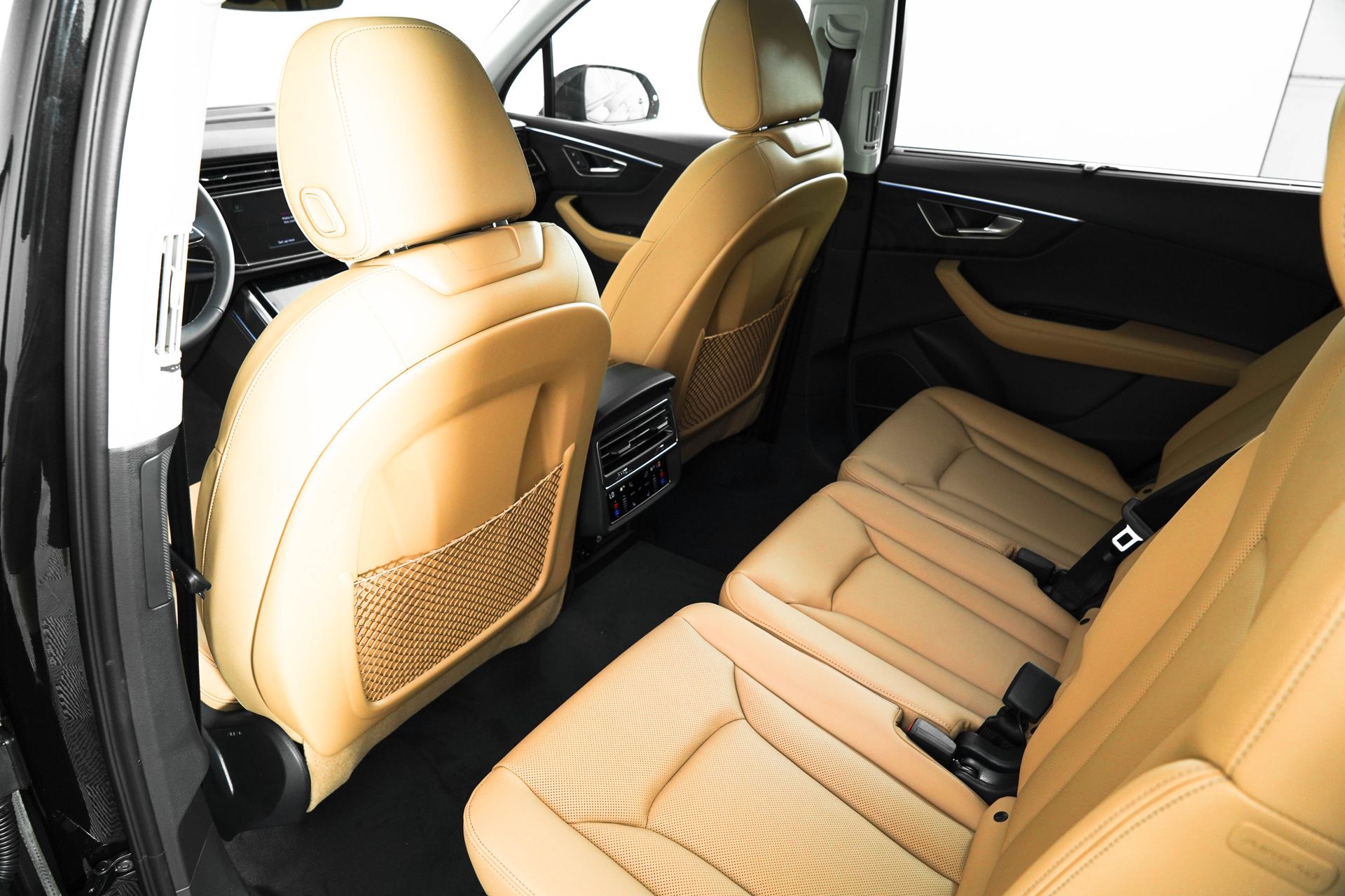 2025 Audi Q7 Premium Plus Image 21 of 39