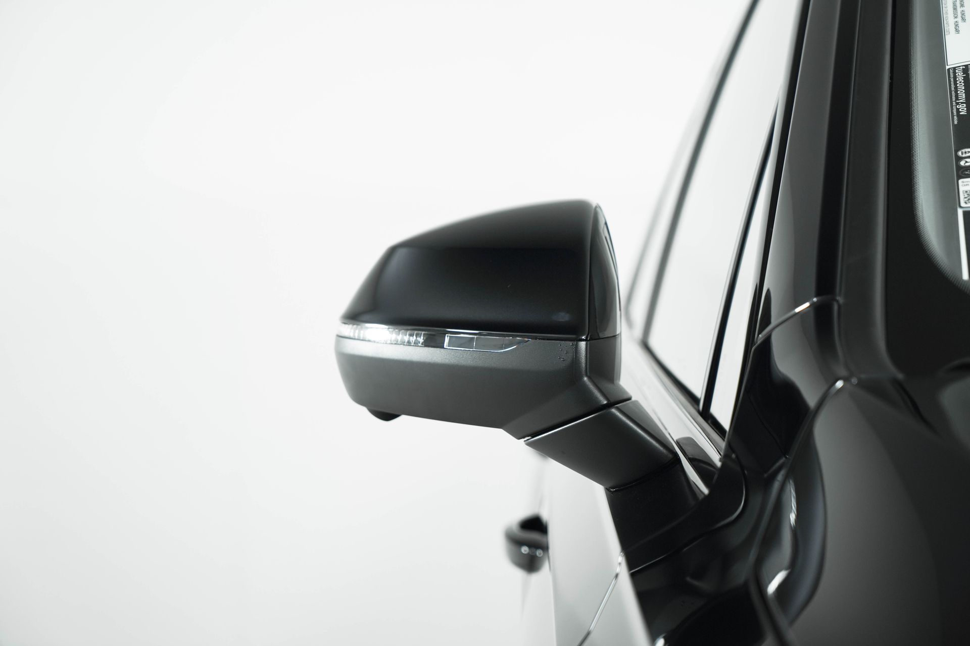 2025 Audi Q7 Premium Plus Image 12 of 38