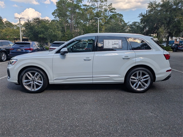 2025 Audi Q7 Premium Plus Image 8 of 30