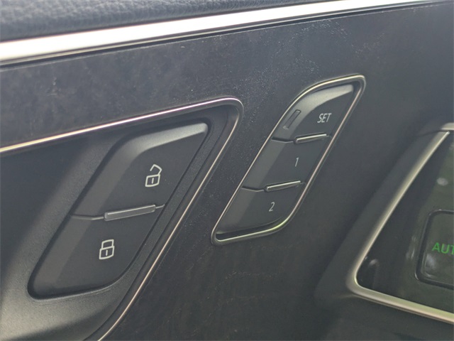 2025 Audi Q7 Premium Plus Image 24 of 30