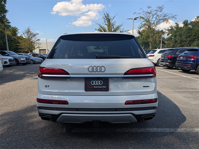 2025 Audi Q7 Premium Plus Image 6 of 30