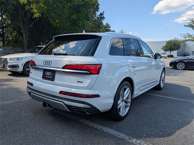 2025 Audi Q7 Premium Plus Image 5 of 30
