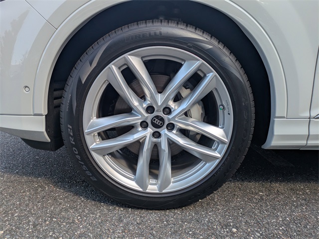 2025 Audi Q7 Premium Plus Image 9 of 30