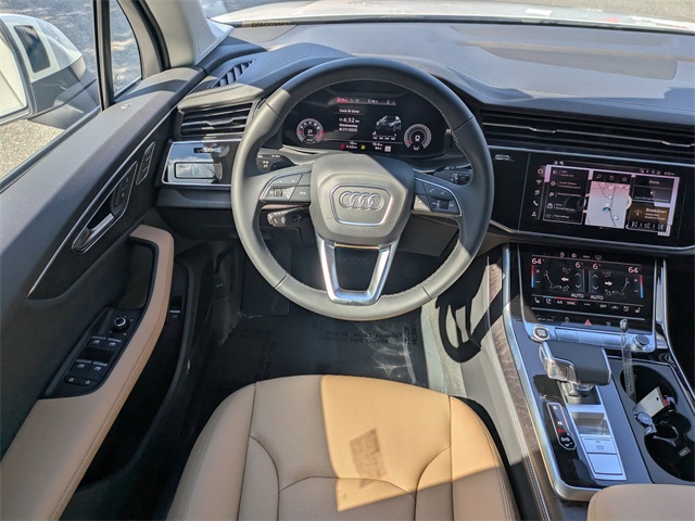 2025 Audi Q7 Premium Plus Image 14 of 30