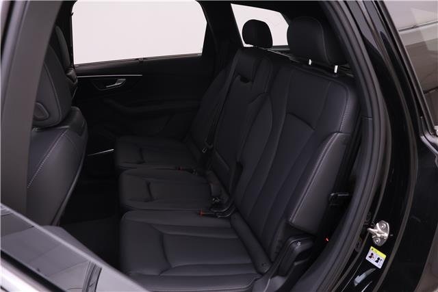 2025 Audi Q7 Premium Plus Image 8 of 17
