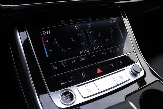2025 Audi Q7 Premium Plus Image 15 of 17