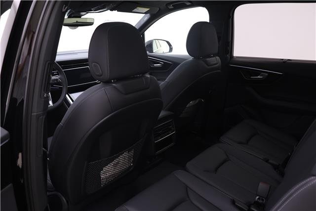2025 Audi Q7 Premium Plus Image 9 of 17