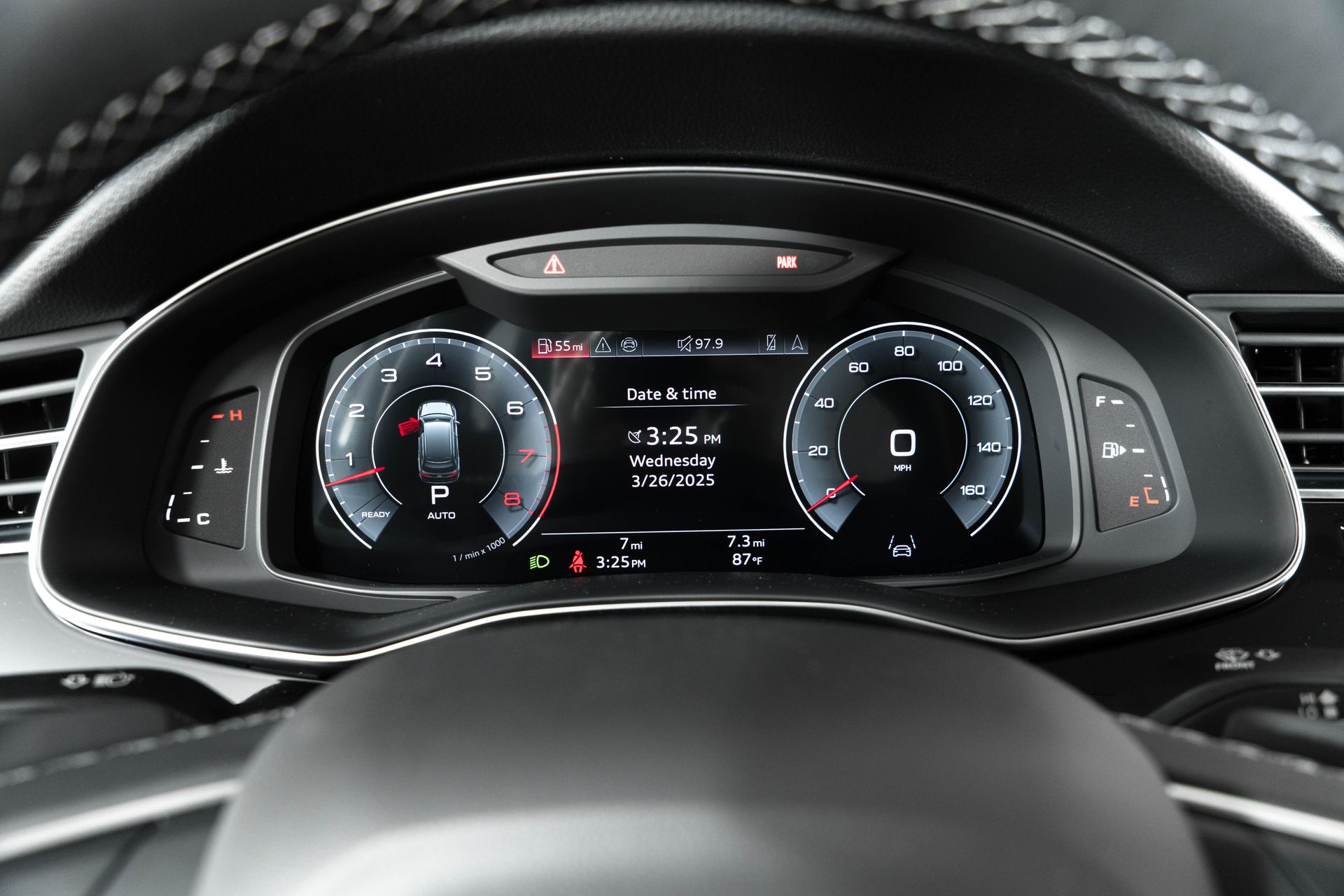 2025 Audi Q7 Premium Plus Image 26 of 38