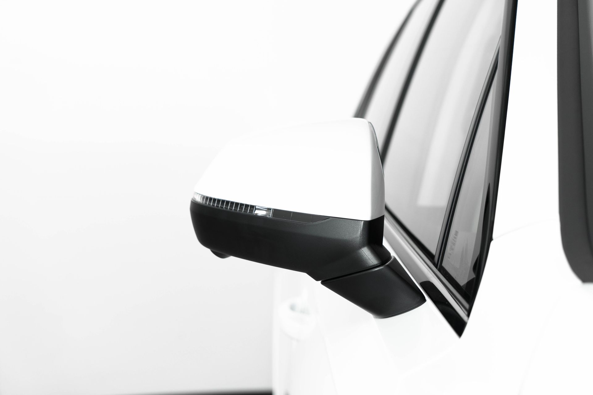 2025 Audi Q7 Premium Plus Image 12 of 38