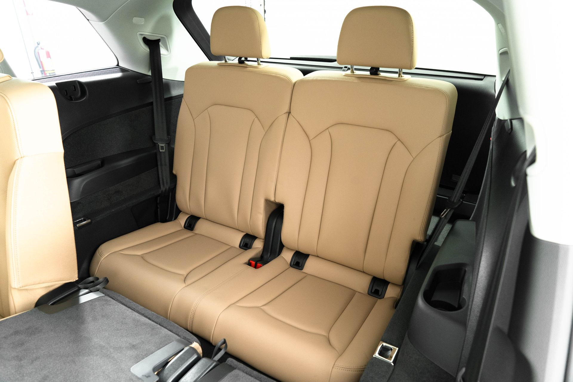 2025 Audi Q7 Premium Plus Image 21 of 38