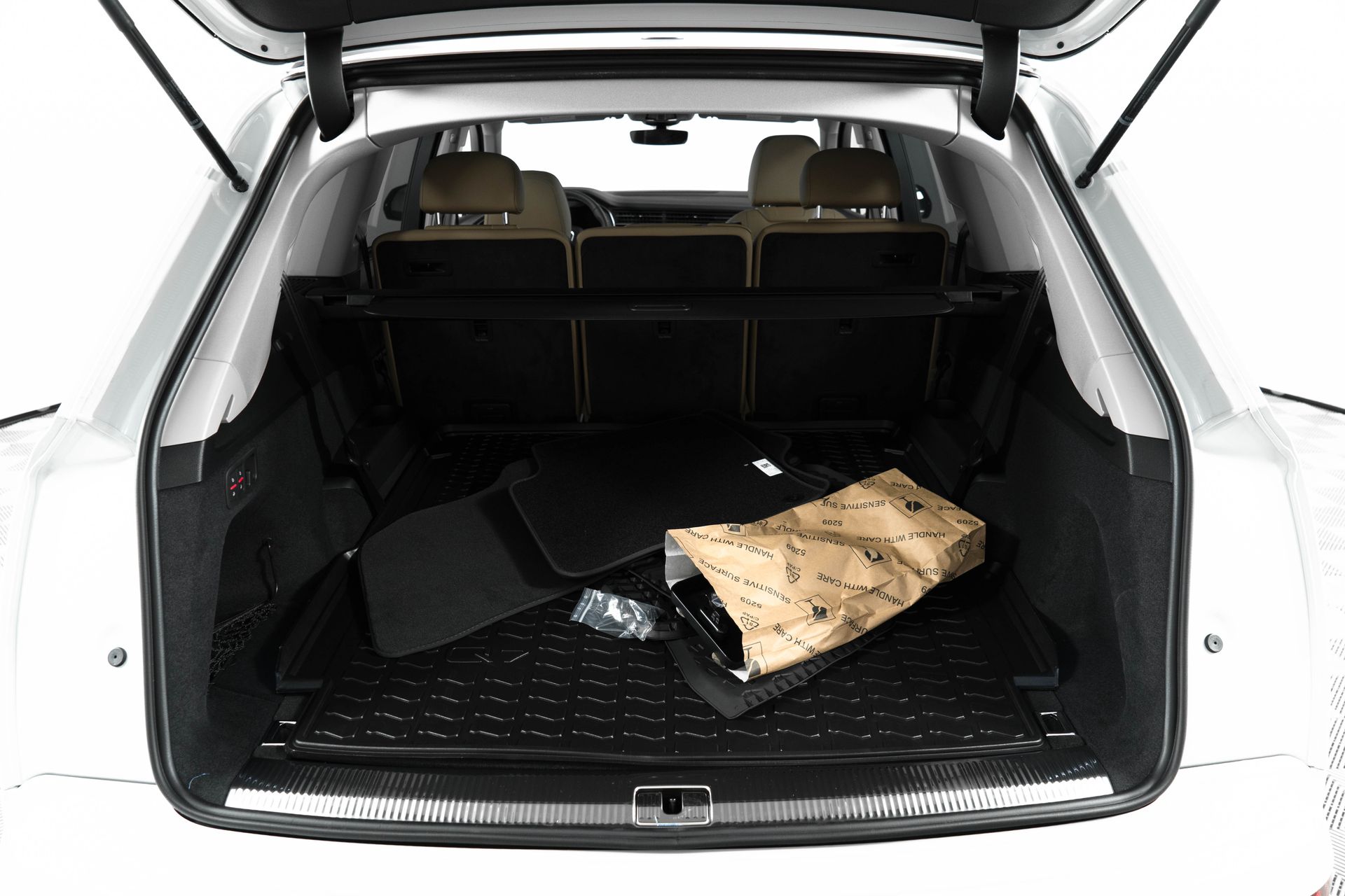 2025 Audi Q7 Premium Plus Image 35 of 38