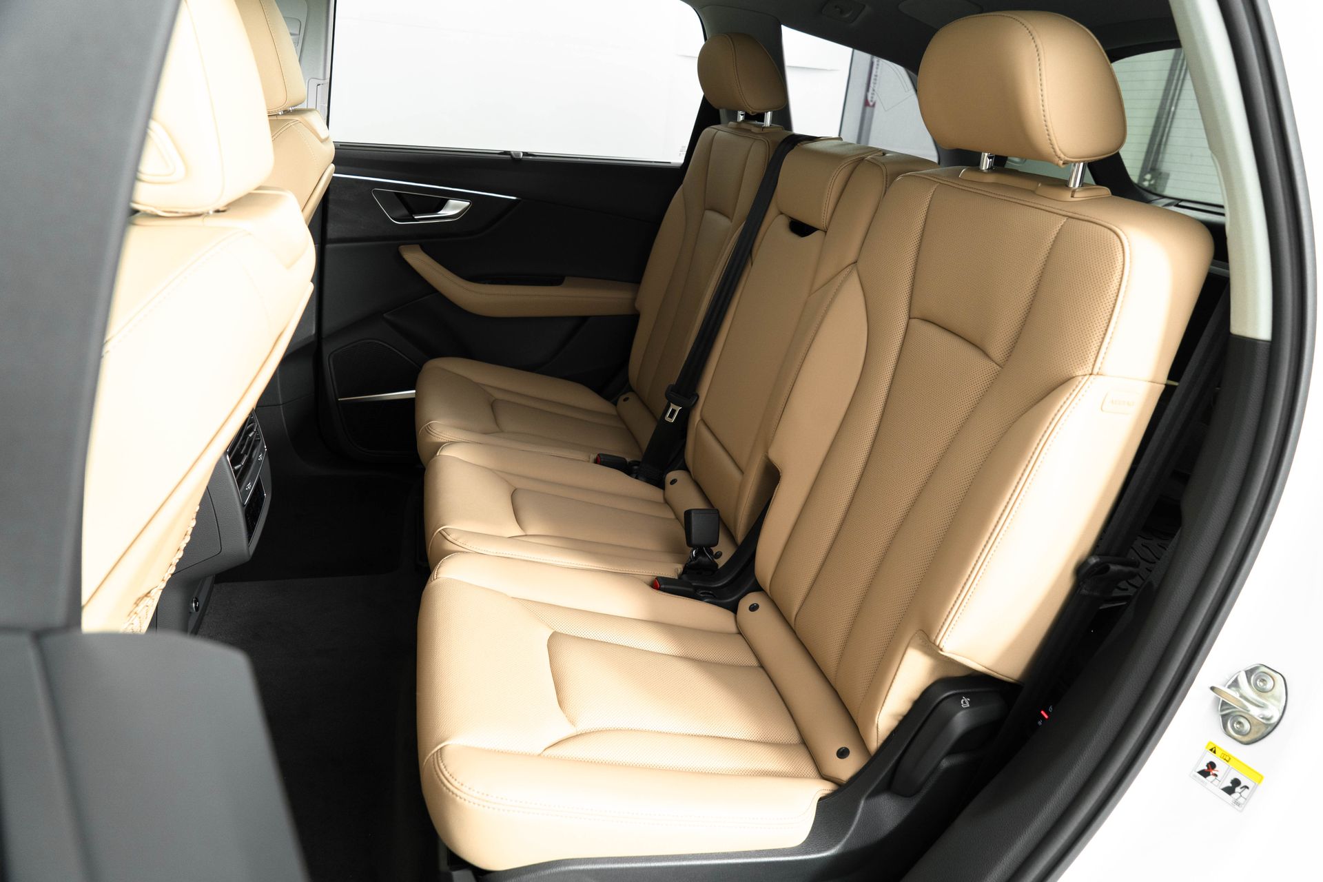 2025 Audi Q7 Premium Plus Image 20 of 38