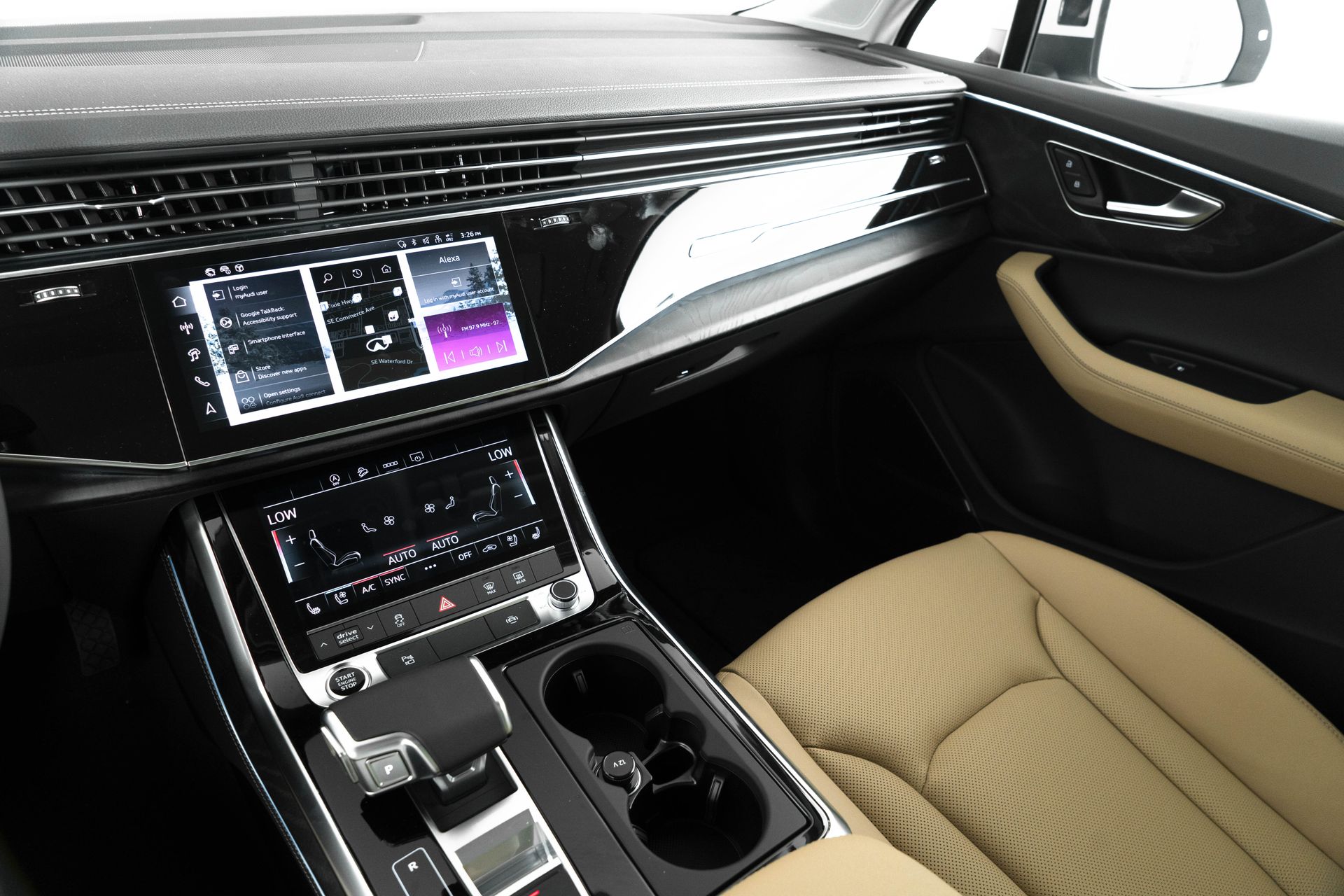 2025 Audi Q7 Premium Plus Image 32 of 38