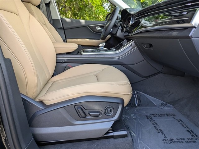 2025 Audi Q7 Premium Plus Image 13 of 29