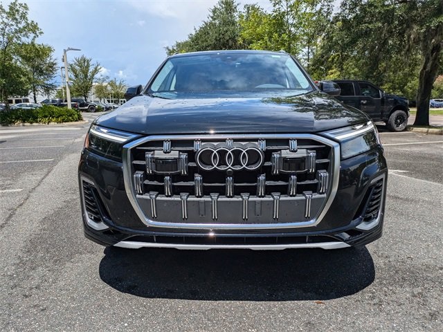2025 Audi Q7 Premium Plus Image 2 of 29