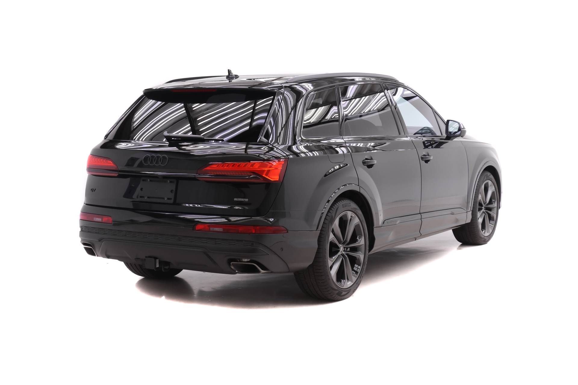 2025 Audi Q7 Premium Plus Image 3 of 25