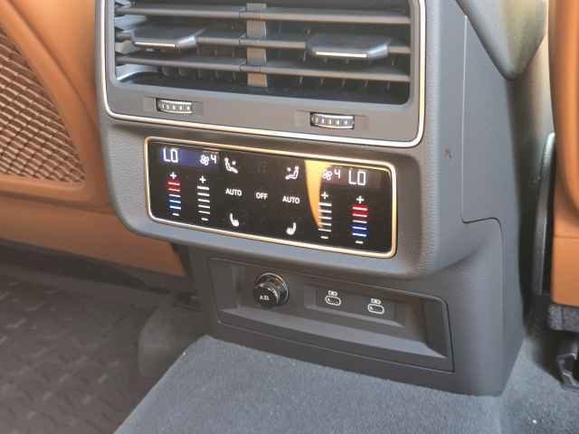 Vehicle image 34 of 49