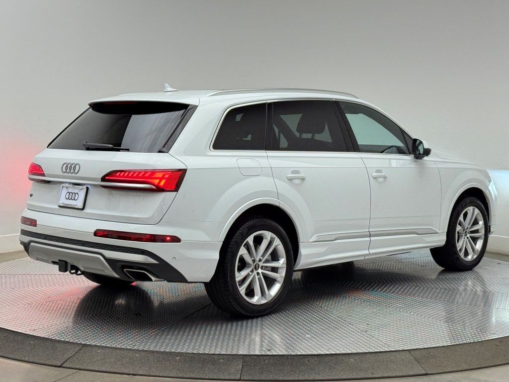 Vehicle image 2 of 47