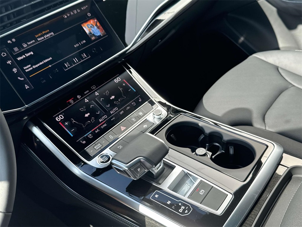 2025 Audi Q7 Premium Plus Image 17 of 22