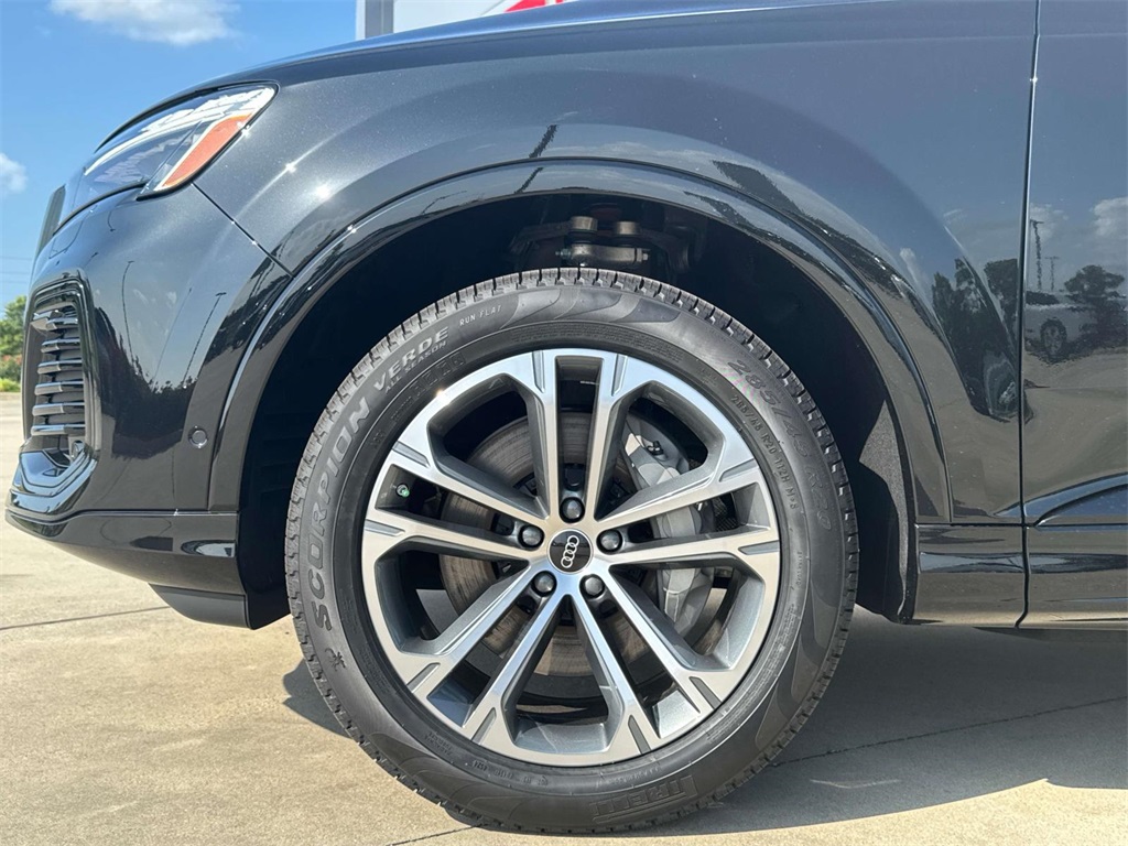 2025 Audi Q7 Premium Plus Image 7 of 22