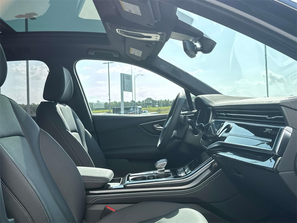 2025 Audi Q7 Premium Plus Image 10 of 22
