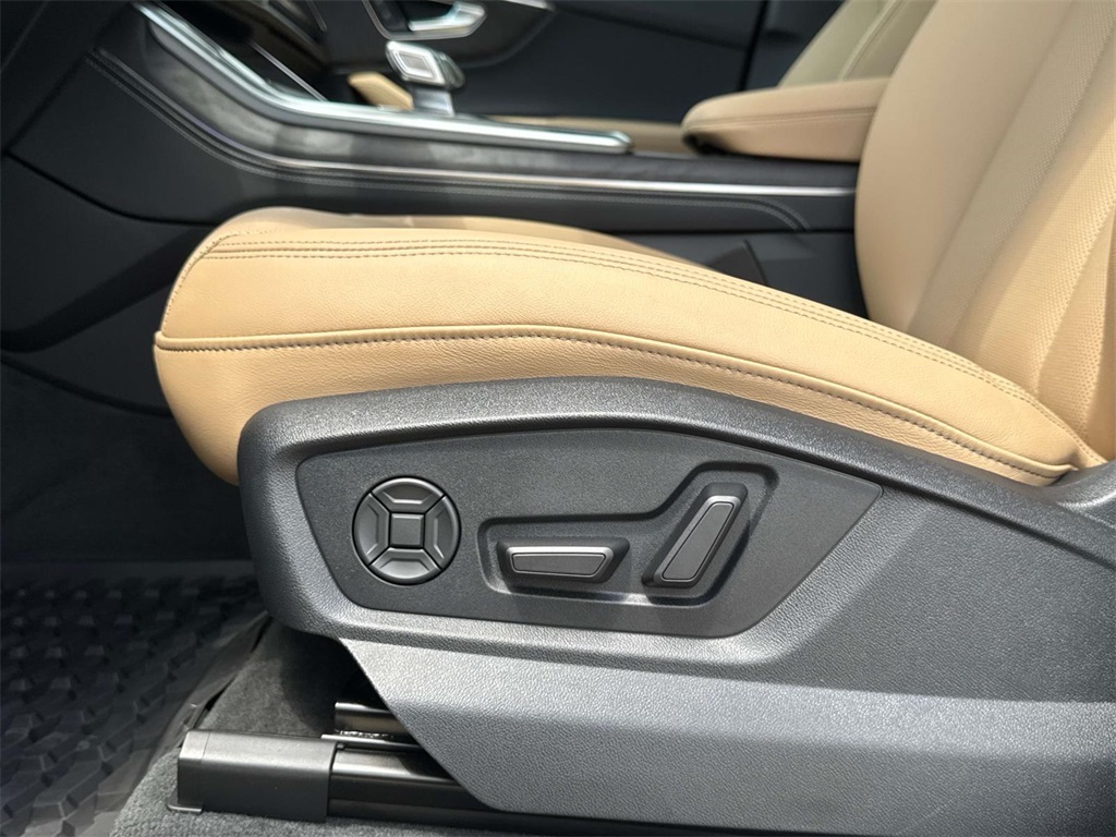 2025 Audi Q7 Premium Plus Image 17 of 17