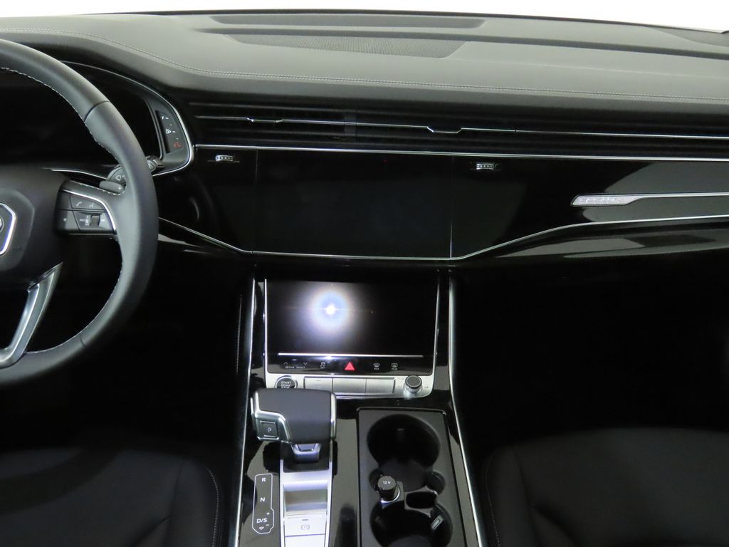 Vehicle image 14 of 34